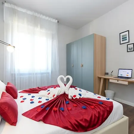 Jack's Penthouse Desenzanoloft Official Partner Homes & By Marriott Bonvoy شقة *